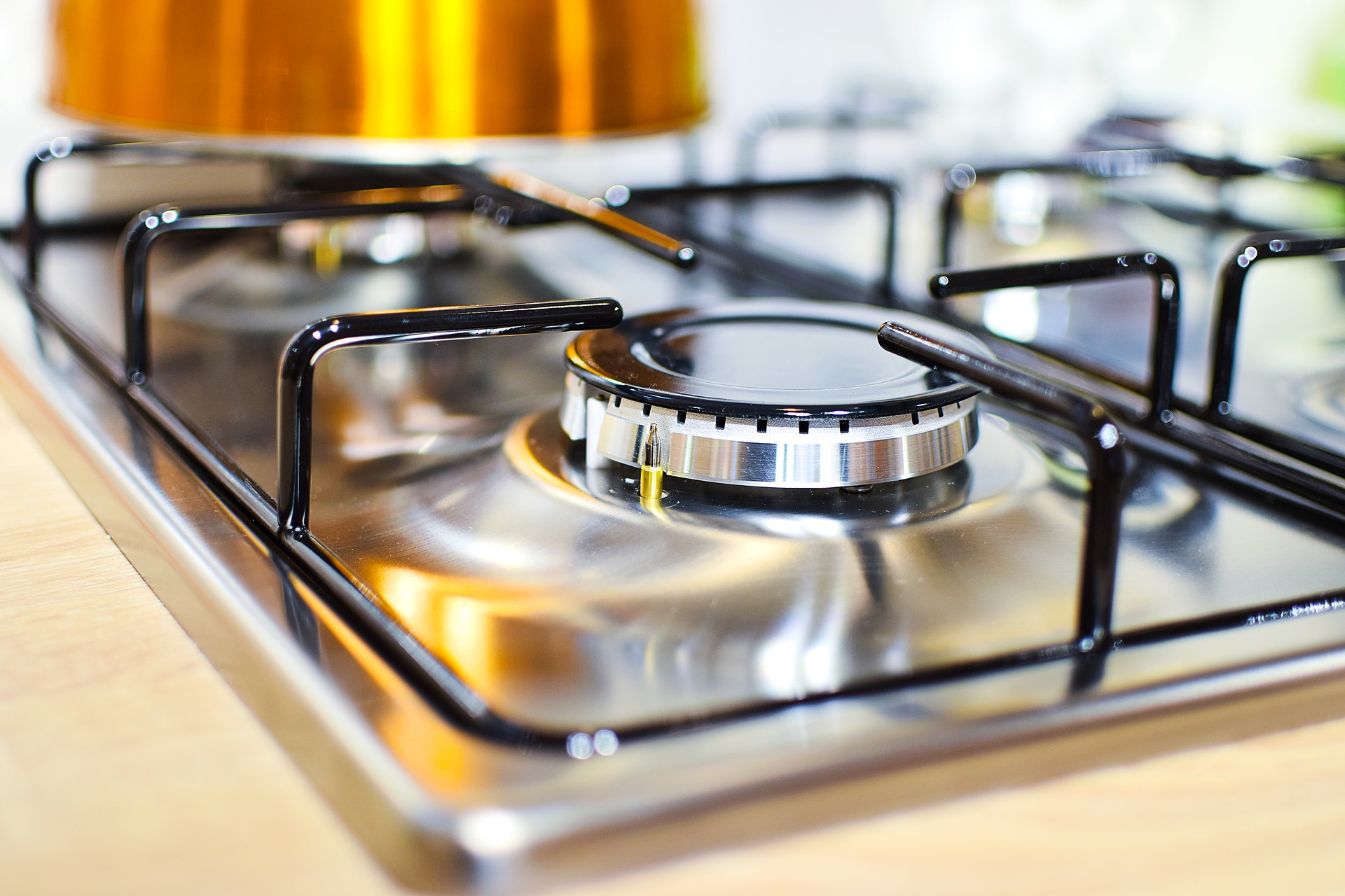 Comment nettoyer sa plaque de cuisson vitrocéramique ou à induction ?