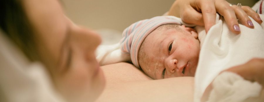 Congé supplémentaire de naissance : ce que ça change pour les parents depuis le 1er juillet 2026